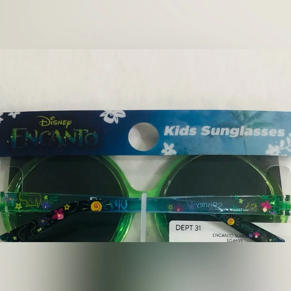 Disney Princess Encanto girl’s cateye sunglasses:100% UV green. 3+.